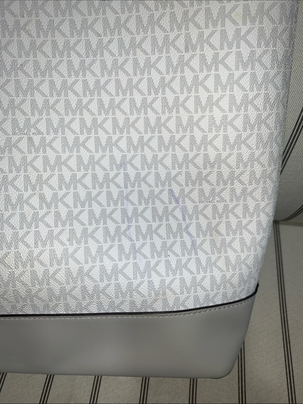 Michael Kors White and Light Gray MK Signature Tote - Picture 7 of 8